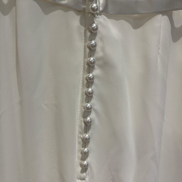 ALLURE BRIDALS ROMANCE Ivory WEDDING DRESS SZ 4 Plunge Bodice Zip Faux Buttons - Picture 16 of 16